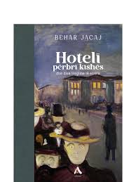 Hoteli përbri kishës