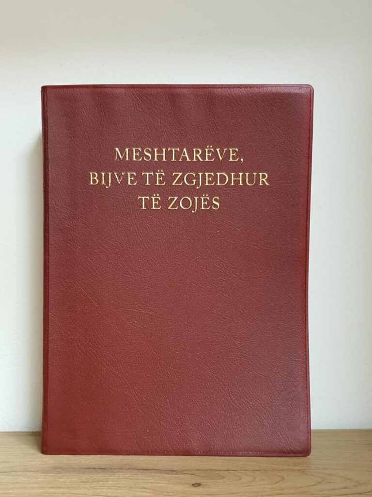 Meshtareve Bijve te Zgjedhur te Zojes